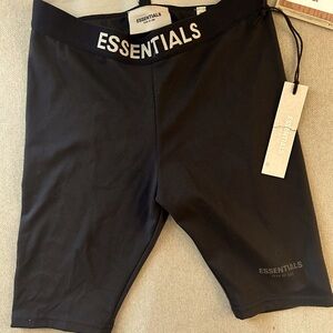 ESSENTIALS WMNS BIKER SHORTS